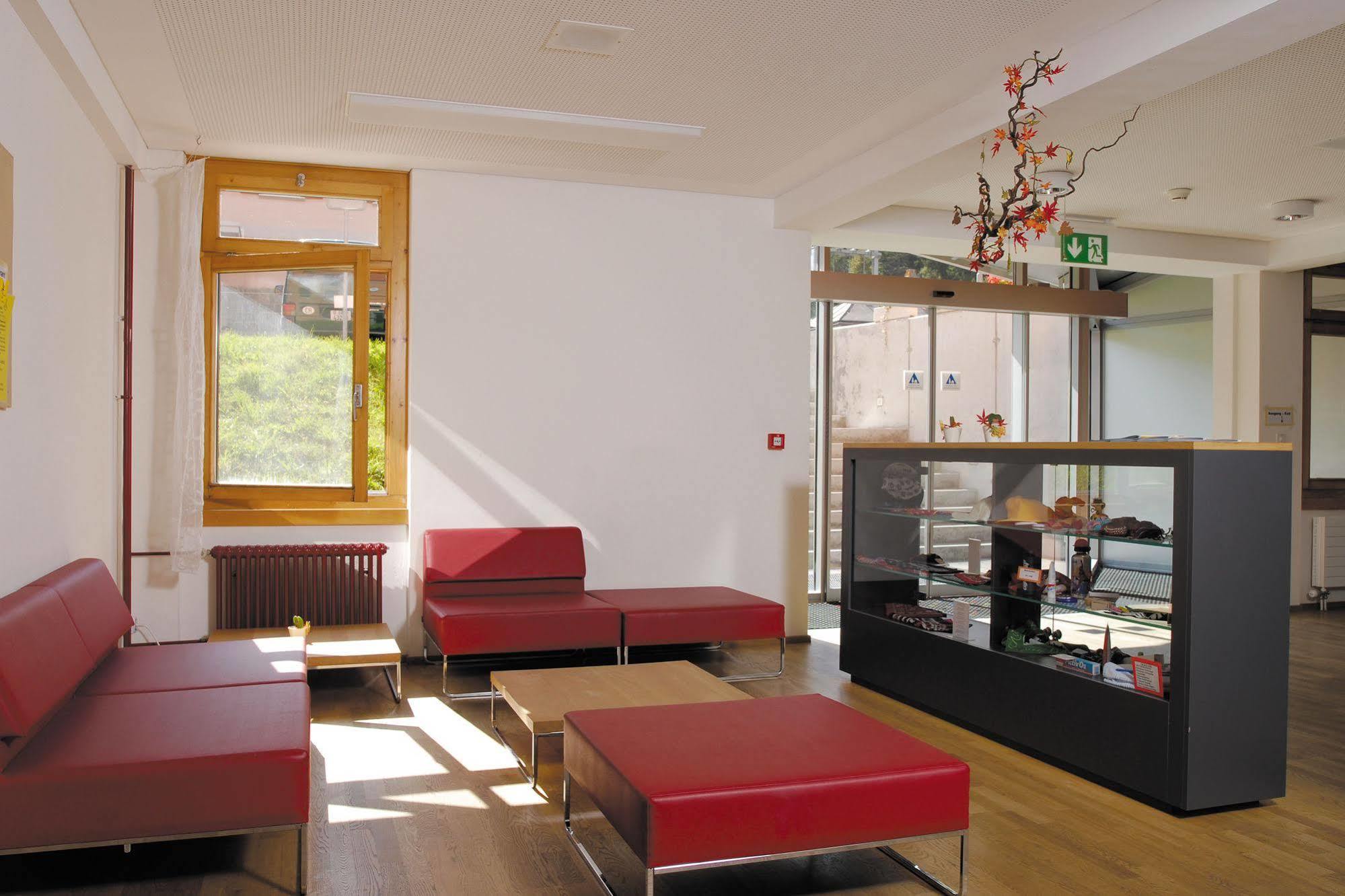 Pontresina Youth Hostel Exterior photo
